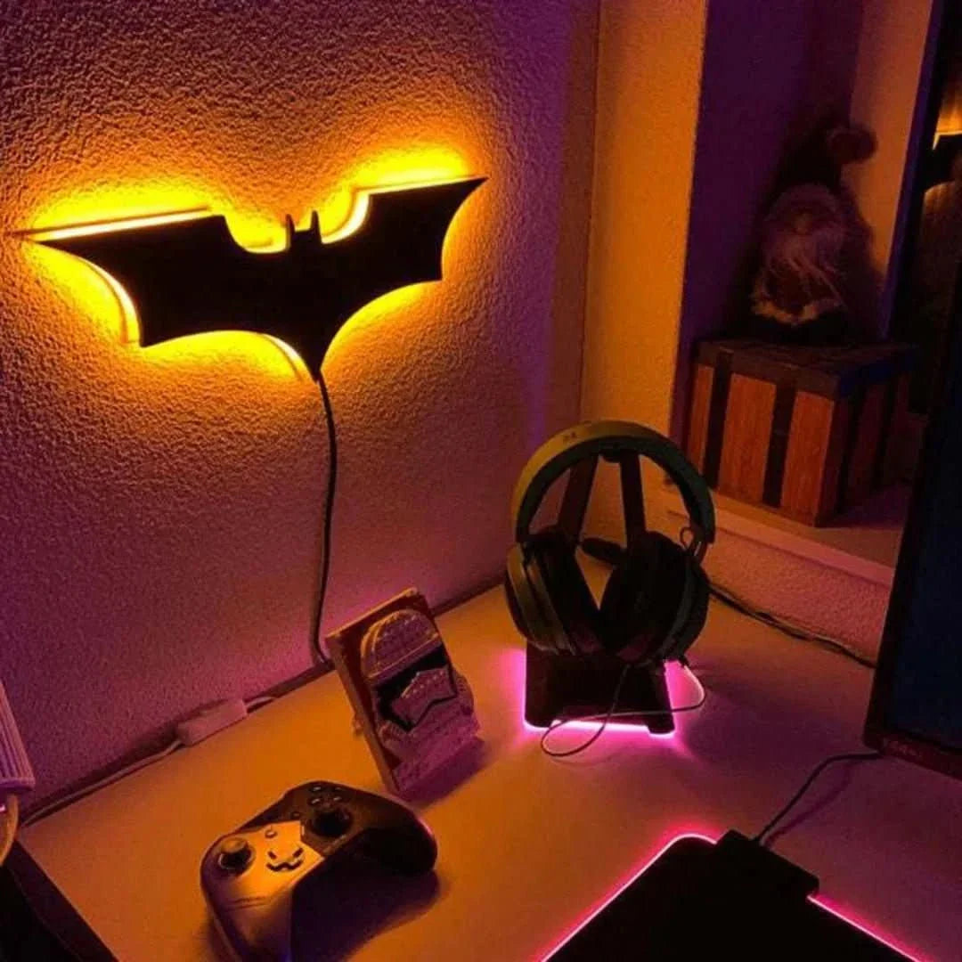 Væglampe i Batman-Stil med Ikonisk Emblem Stemningsbelysning Tech Butik