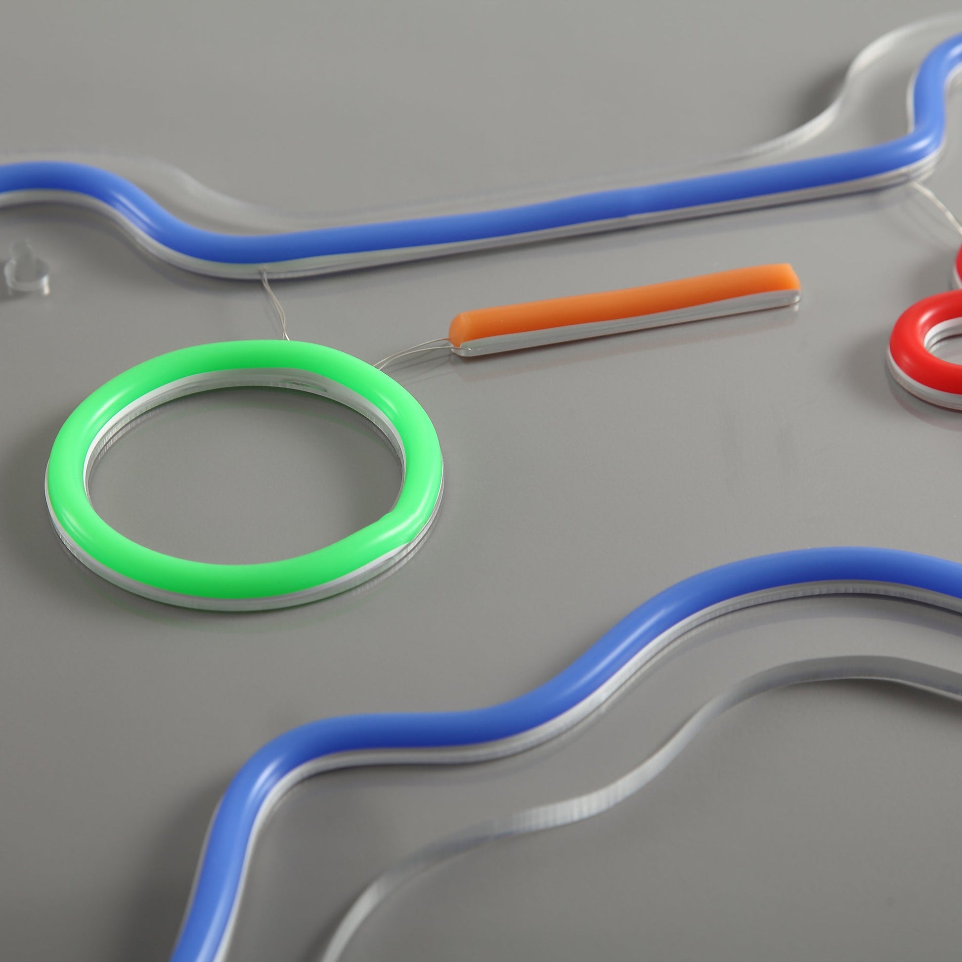 Dæmpbar LED Neon Væglampe – Legende Glød til Gamere Belysning Tech Butik