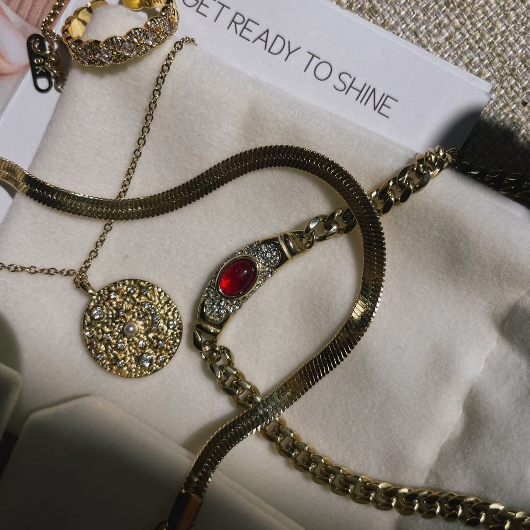 Vintage Vedhængshalskæde – Glimt af Sofistikeret Stil Necklace Tech Butik