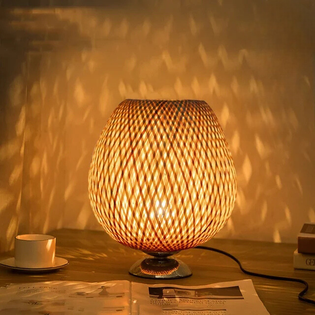 Vintage Bamboe Bordlampe til Hyggelig Atmosfære i Dit Hjem Bordlampe Tech Butik Lille metalbase H30 cm * B23 cm