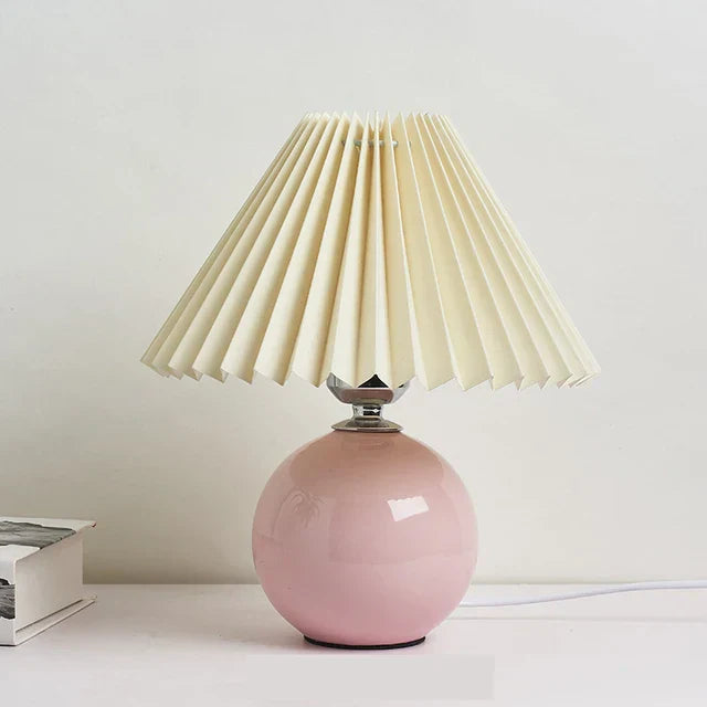Vintage Bordlampe med Plisseret Skærm – Elegant Belysning til Ethvert Rum Belysning Tech Butik Pink og Beige