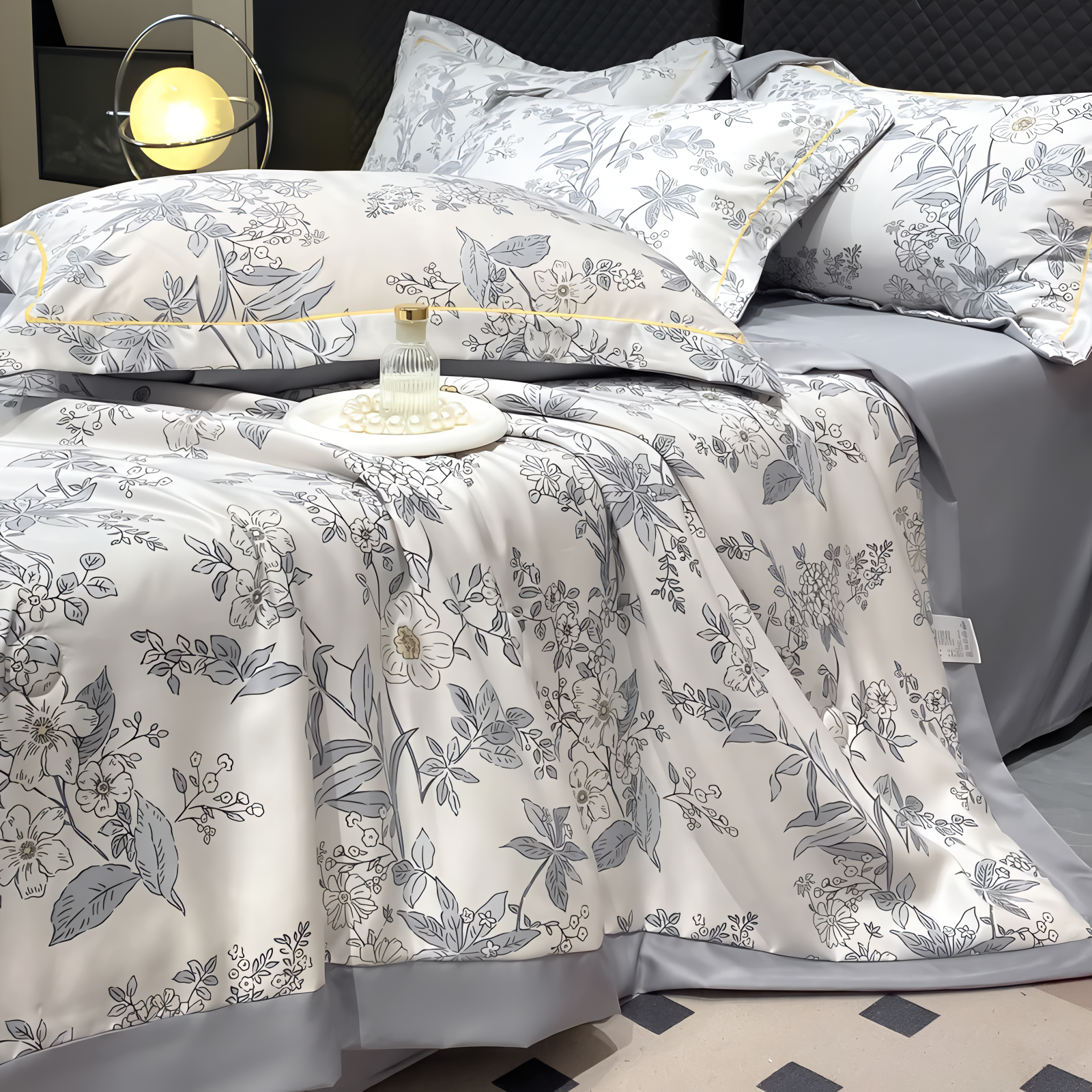Elegant Dynebetræk Sæt – 4-dele Blomstret Sengetøjssæt Bedding Tech Butik Vinee 142 x 192 cm - 4-delt sæt (1 x dyne + 1 x lagen + 2 pudebetræk)