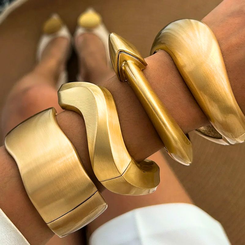 Golden Tide Vintage Armbånd – Børstet Metal Skulpturelt Sæt Bracelets Tech Butik