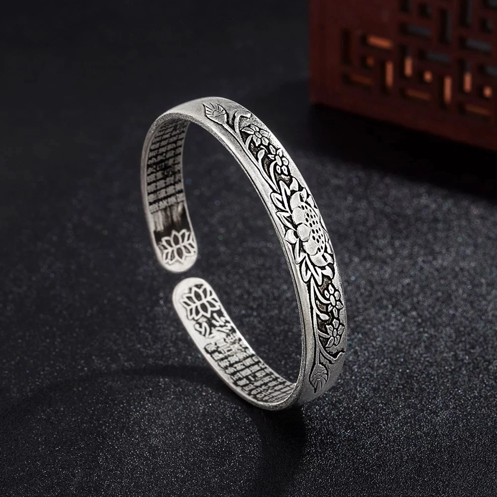 Serenity Lotus Sølvarmbånd – Elegant Smykke der Inspirerer Indre Fred Jewelry Tech Butik