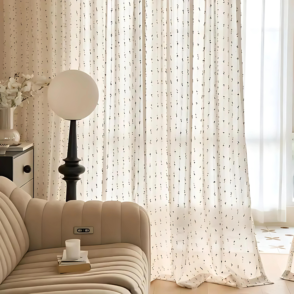 Elegant Regnbue Tylgardin – Let og Luftigt Vinduesgardin med Livlige Farveaccents Curtains Tech Butik
