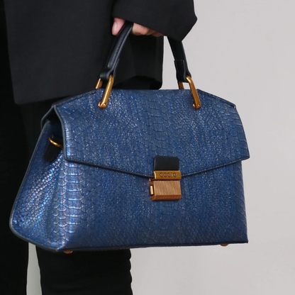 Taske med Slangetryk – Elegant Struktur og Moderne Design Tasker Tech Butik