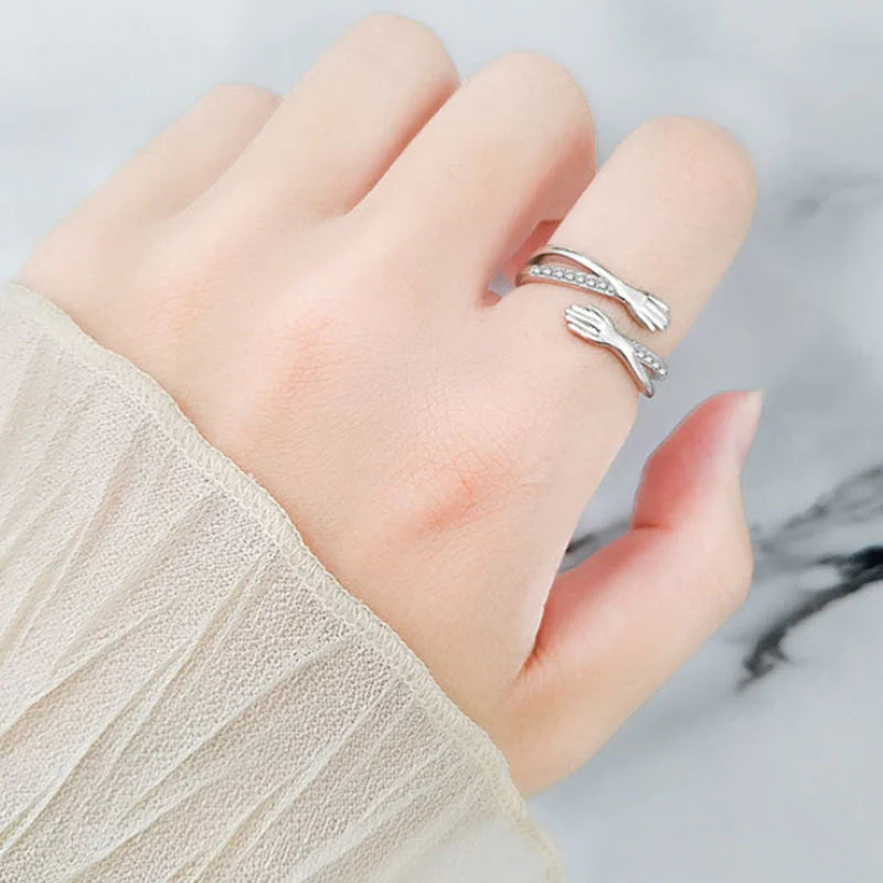 Klemring – Justerbar Ring med Symbolsk Design og Følelsesmæssig Betydning sandsberg20260627 Tech Butik