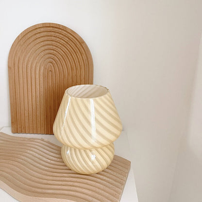 Moderne Bordlampe i Svampeform – Hyggelig og Dekorativ Belysning Lamps Tech Butik Citronstribet
