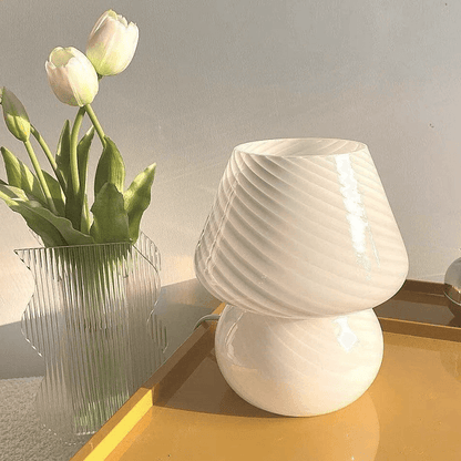 Moderne Bordlampe i Svampeform – Hyggelig og Dekorativ Belysning Lamps Tech Butik Hvidstribet