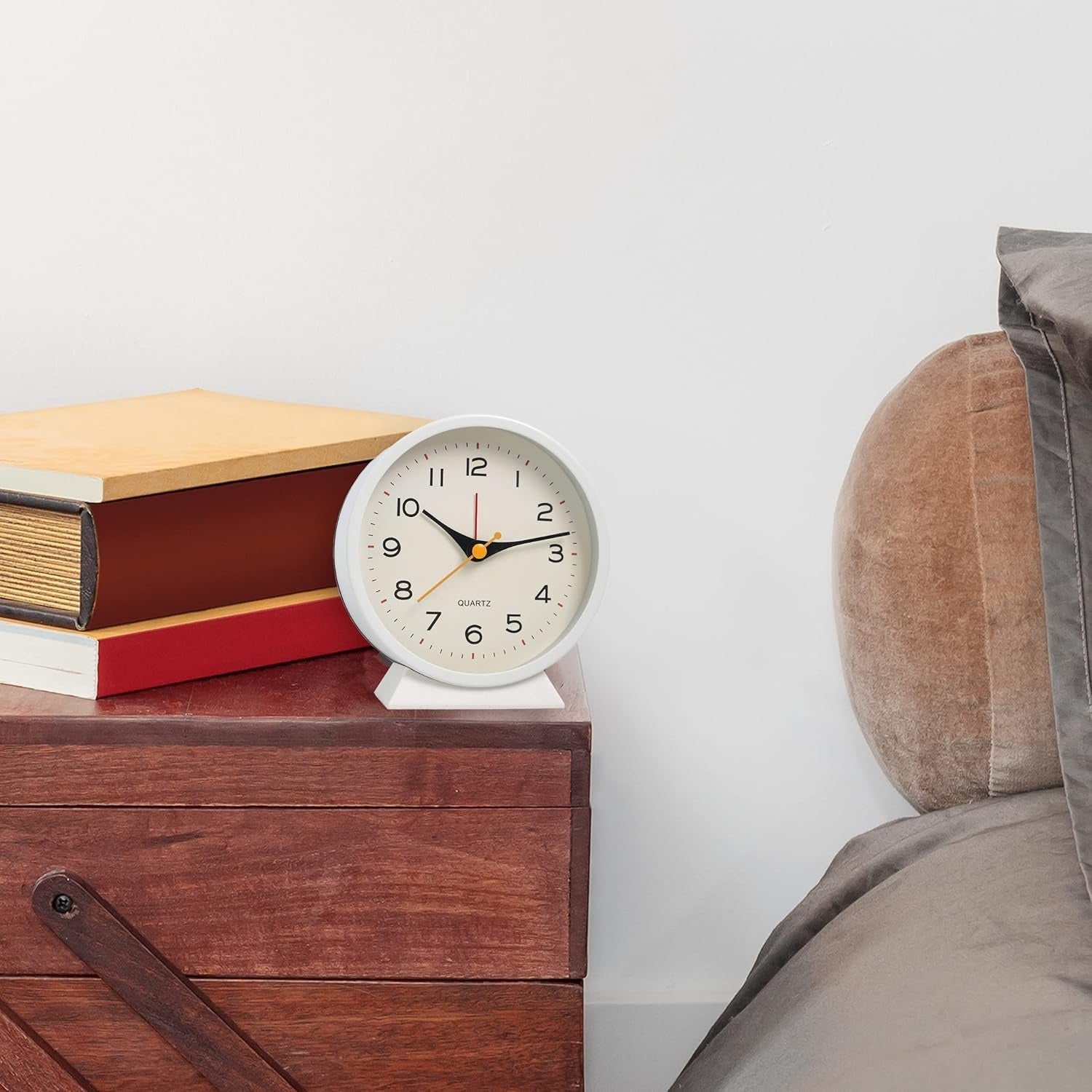 Retro Vækkeur – Lydløst Design med Blødt Lys til Soveværelse eller Skrivebord Clock Tech Butik