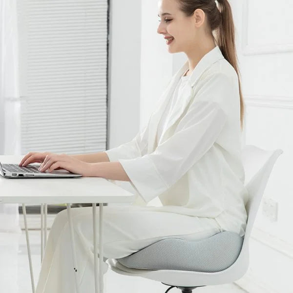 Justerbar Memoryskum Siddepude til Aflastning af Siddeknogler – Ultimativ Komfort og Støtte til Alle Sæder Pillow Tech Butik