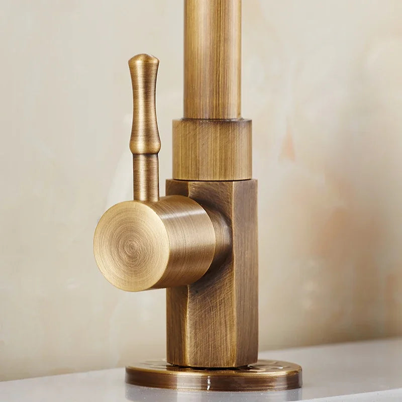 Antik Messing Køkkenarmatur Med Elegant Svanehals Design Vandhane Tech Butik