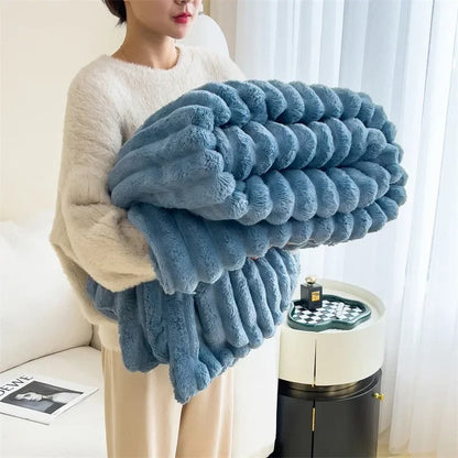 Bred Flanel Fleece Tæppe med Stribet Mønster – Hyggeligt til Stue og Soveværelse Sengetøj Tech Butik Blå 100x150cm