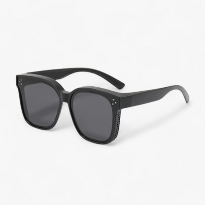 Stilfulde Solbriller til Brillebrugere – Perfekt Solbeskyttelse til Dine Briller Solsikker og brilletilbehør Tech Butik Sort / Kompakt