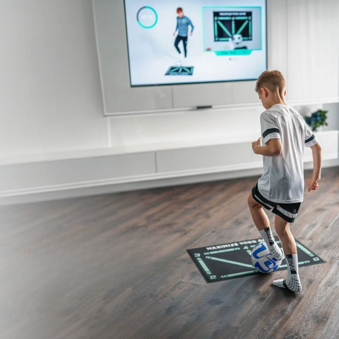 Soccer Pro Træningsmåtte og Videotræningsprogram – Mestr Dine Færdigheder Hjemmefra Football Pro Training Mat Tech Butik