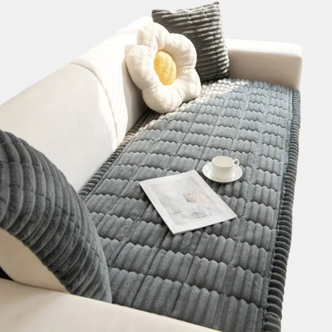 Plyssofabetræk med Plisserede Kanter – Hyggelig Elegance til Dit Opholdsrum Sofa Tilbehør Tech Butik Kulkul Ro 27.5"x59"