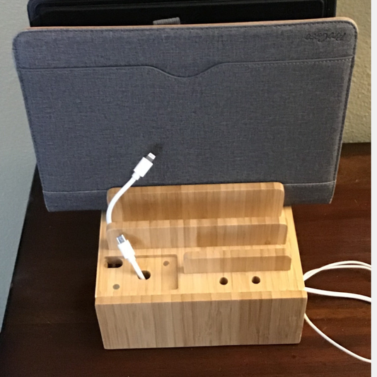 Træopladningsstation – 5-Port USB & Organizer Storage & Organization Tech Butik