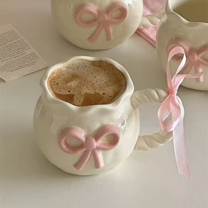 Håndlavet Coquette Kaffekop – Uregelmæssig Rosa Sløjfe i Keramik Krus Tech Butik
