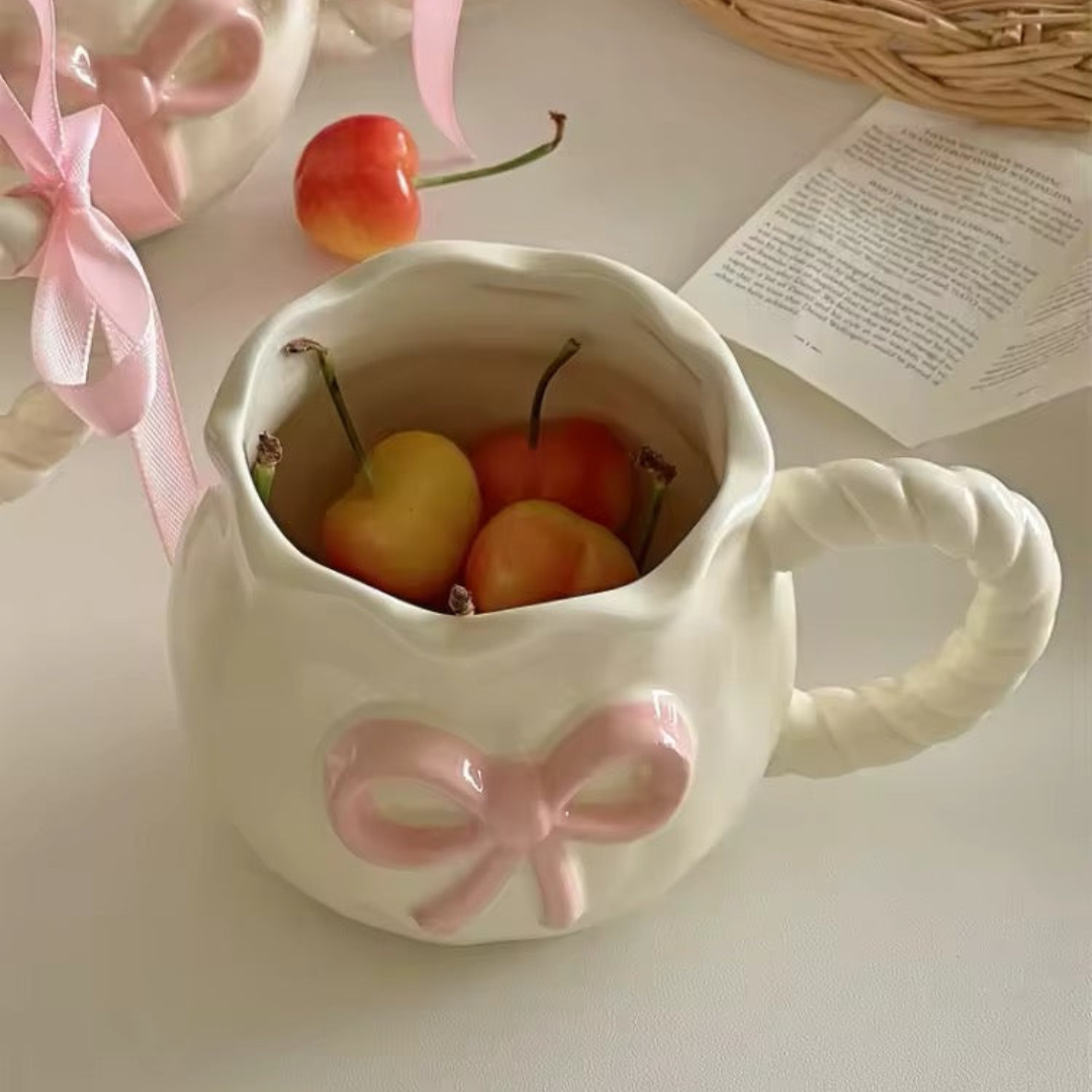 Håndlavet Coquette Kaffekop – Uregelmæssig Rosa Sløjfe i Keramik Krus Tech Butik
