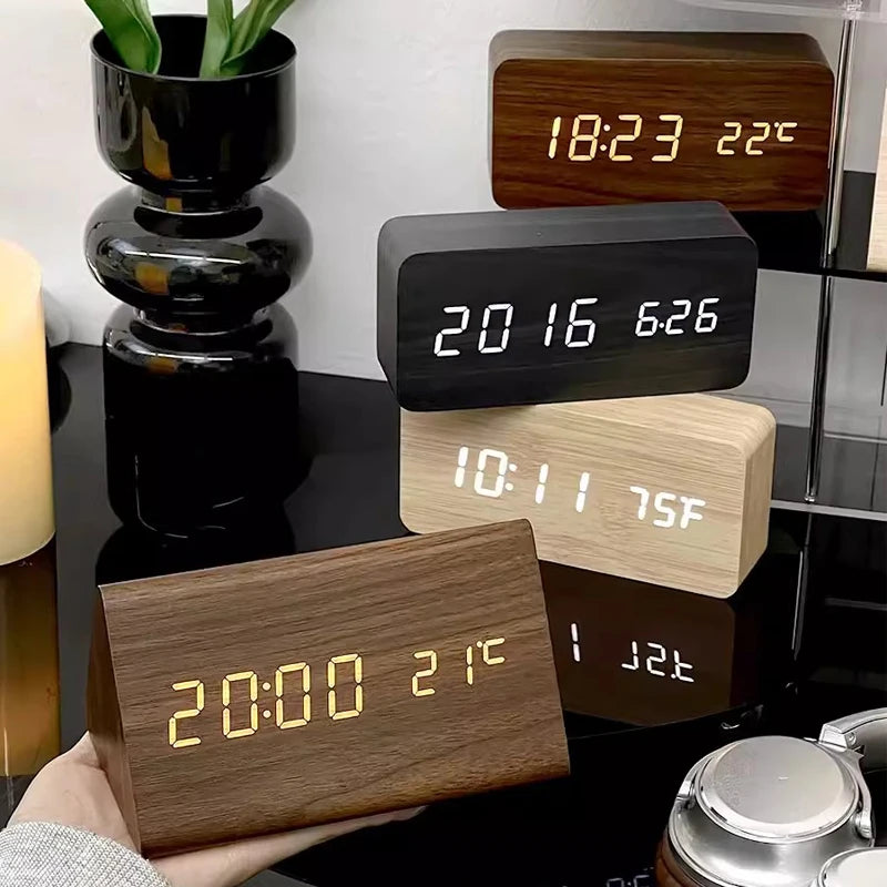 Digitalt vækkeur med stemmestyring og LED-display Ure Tech Butik