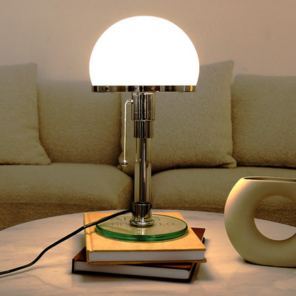 Elegant Bordlampe med Opalglas Skærm og Grøn Base Bordlampe Tech Butik