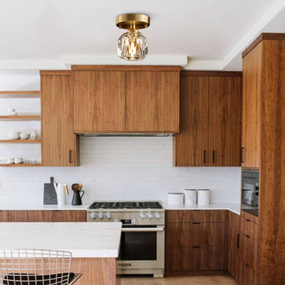 Elegant krystal-indbygget lampe – moderne messingdetalje til stuen Belysning Tech Butik