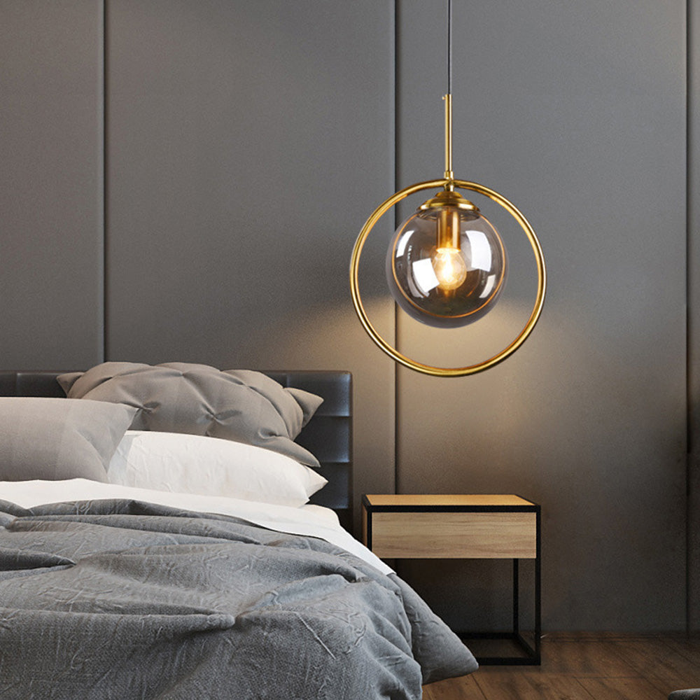 Elegant Glas Pendel Lampe med Guldramme – Lampe til Spisebord og Stue Belysning Tech Butik Røggrå D25x H30 cm