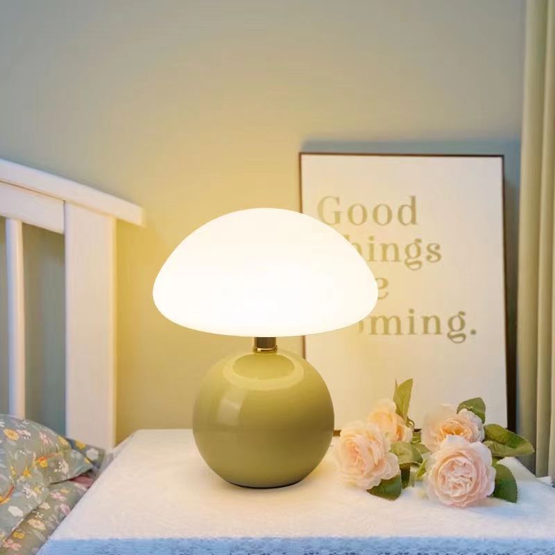 Creme Svampelampe – Elegant Justerbar LED Bordlampe Belysning Tech Butik