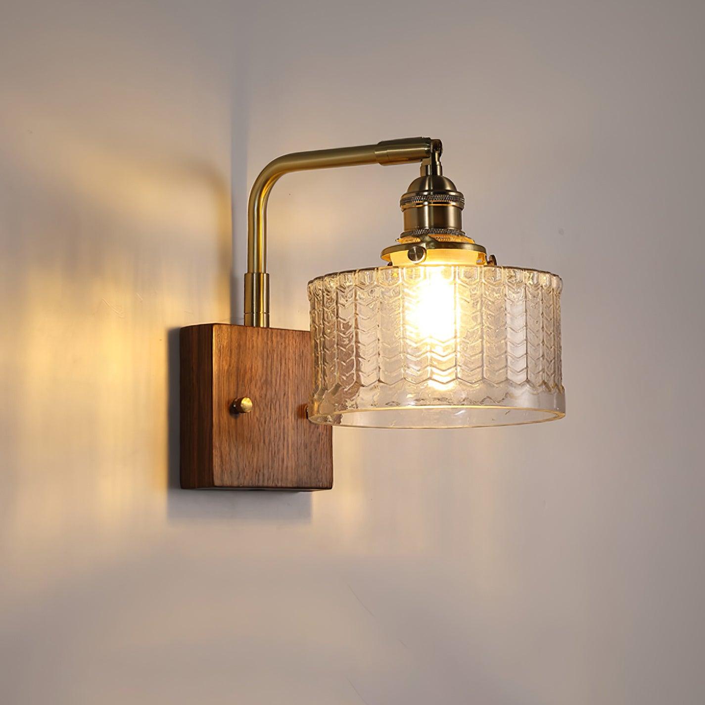 Elegant Væglampe i Træ og Glas med Beroligende Lys til Stuen Væglampe Tech Butik Gennemsigtig