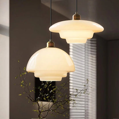 Elegant Hvid Glas Pendellampe Justerbar Højde Belysning Tech Butik