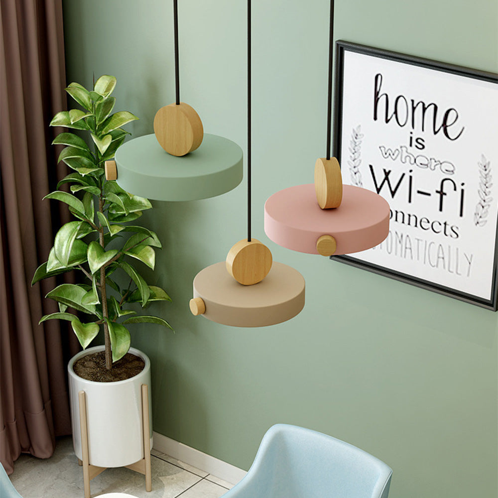 Farverig Mini Loftlampe med Trædetalje Hængelamper Tech Butik