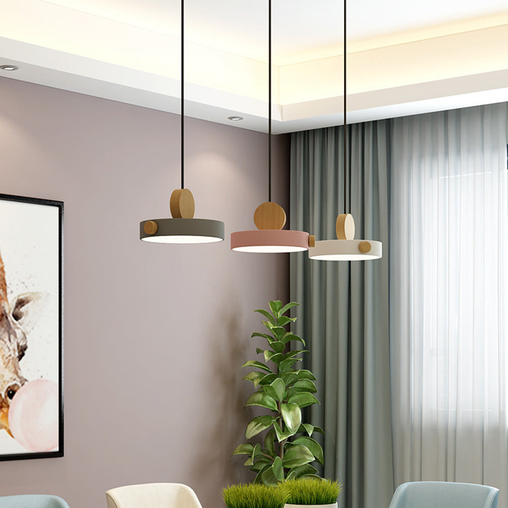 Farverig Mini Loftlampe med Trædetalje Hængelamper Tech Butik