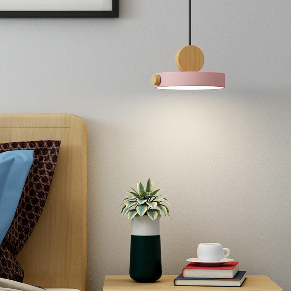 Farverig Mini Loftlampe med Trædetalje Hængelamper Tech Butik Lyserød