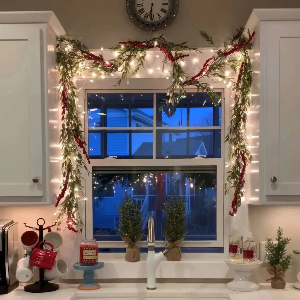 Glimrende Charm LED Guirlander Væglampe – Fortryllende Glød & Festlig Elegance home decor Tech Butik Røde bær glimtende