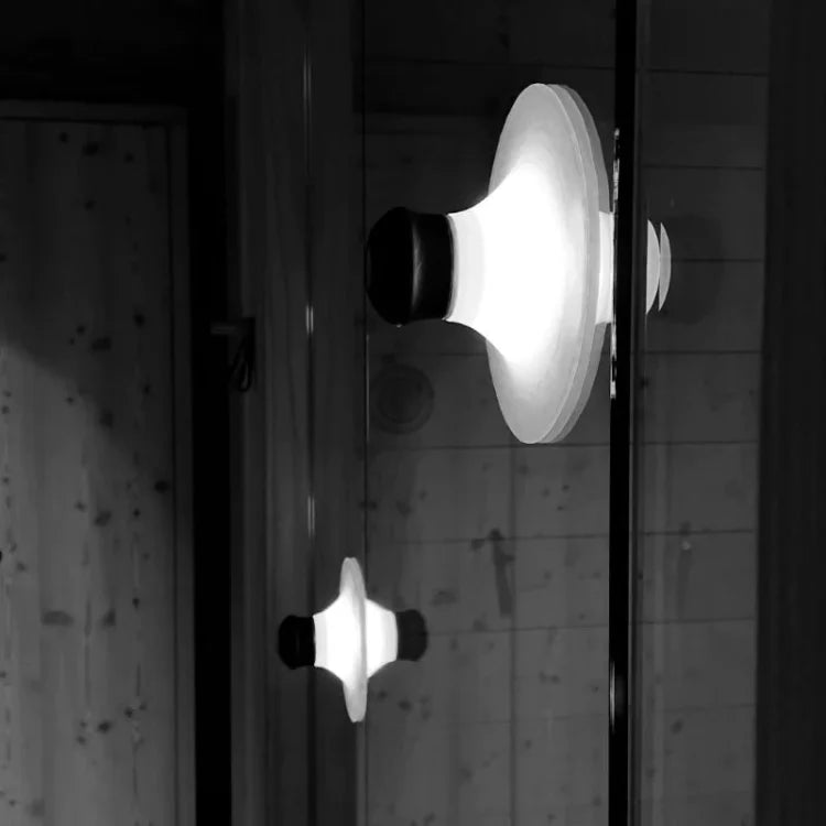 Genopladelig LED-Lampe med Justerbar Lysstyrke – Praktisk til Hjem og Rejse Belysning Tech Butik