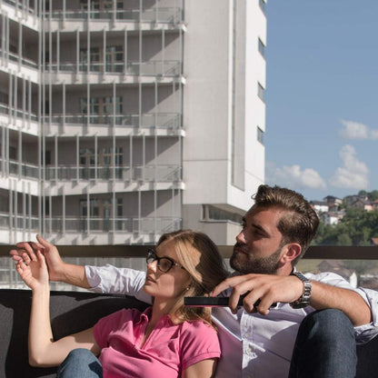 Vinduesfilm til Privatliv – Solbeskyttende, Statisk og Elegant Design DIY Tech Butik