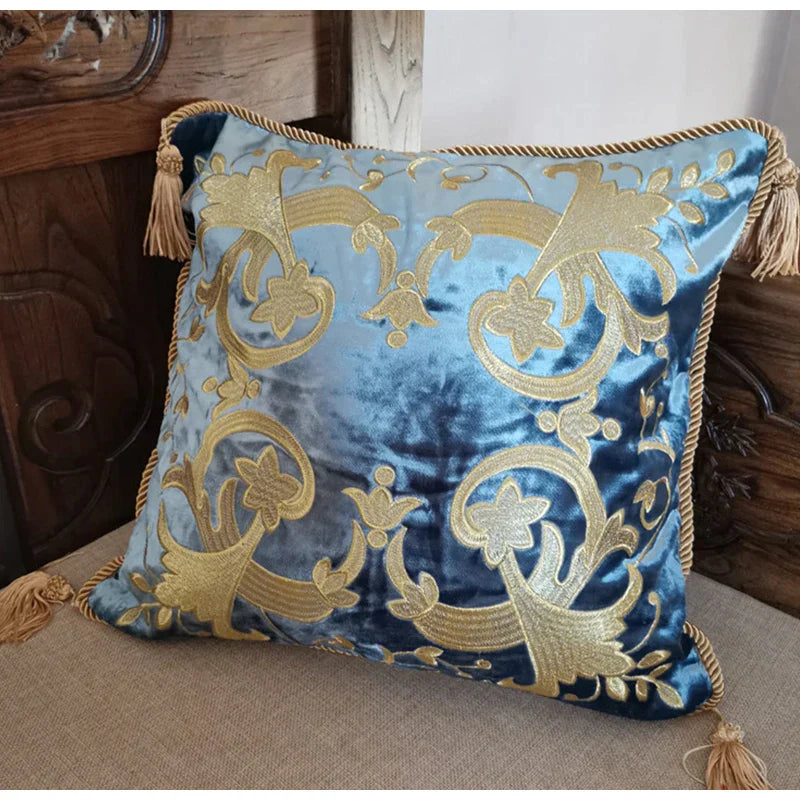 Premium fløjlspudebetræk – Delikat petuniabroderi til boligindretning Pillow Tech Butik C