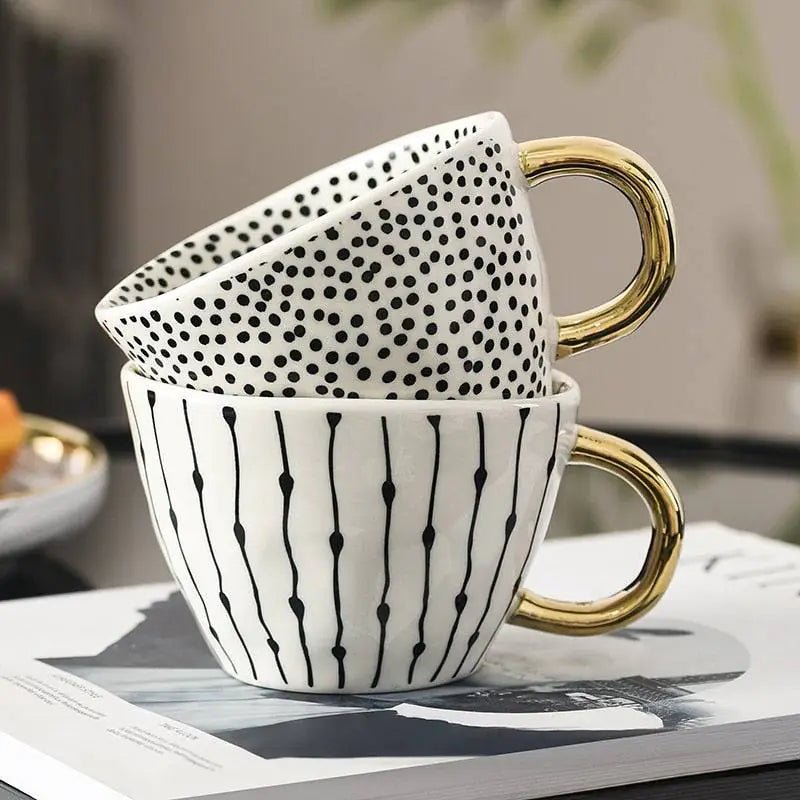 Elegant Håndmalet Krus med Kunstneriske Detaljer Køkken Tech Butik