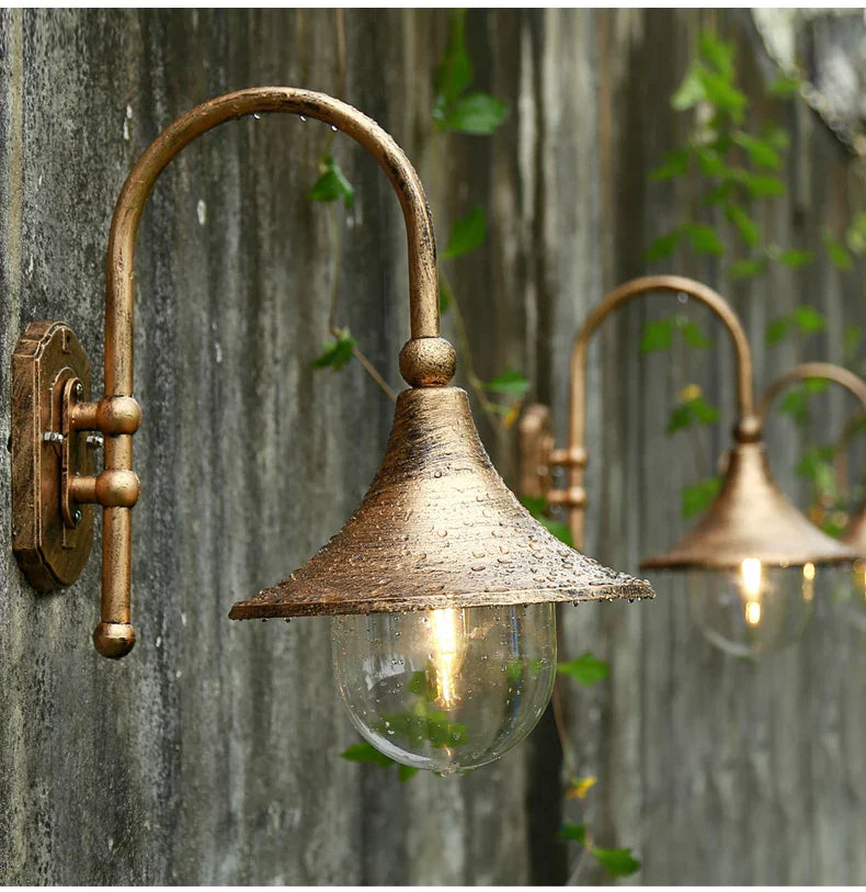 Vandtæt Udendørs Væglampe – Holdbar Belysning til Gårdhave og Udendørsområder Lamps & Lighting Tech Butik