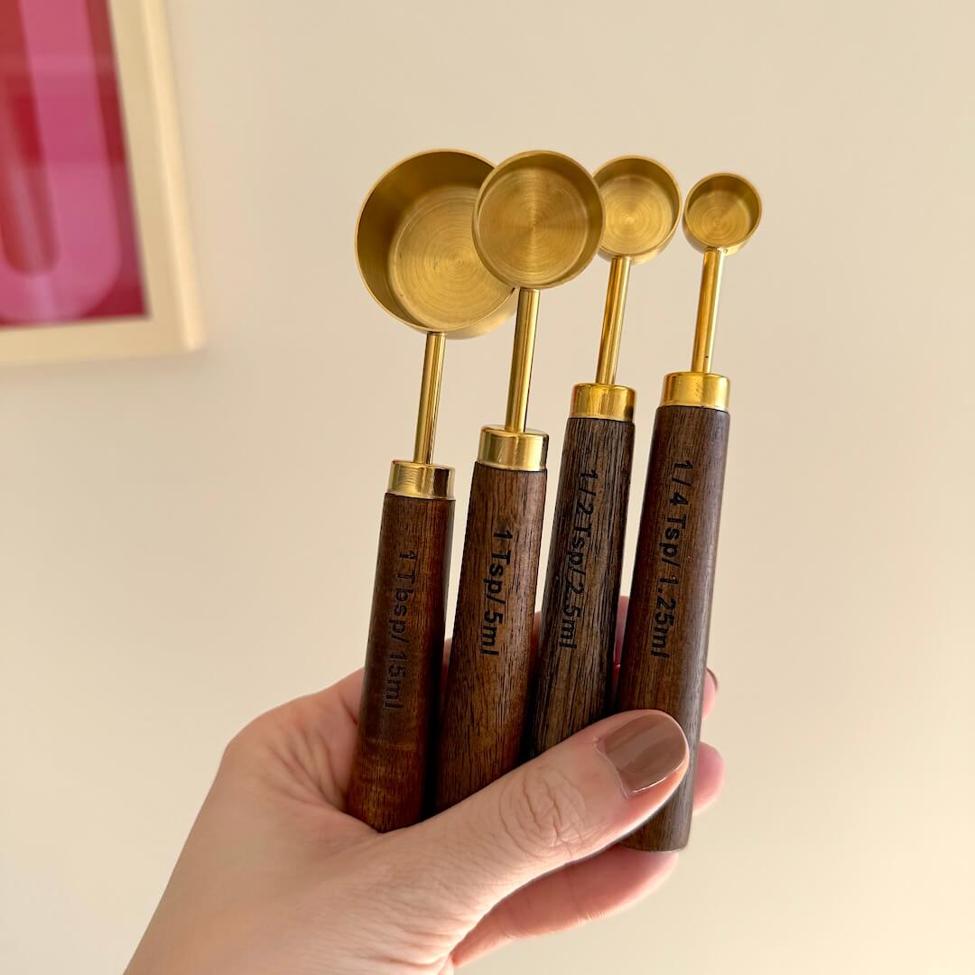 Rustikt Træ Målebestsik Sæt – Målebægre & Måleskeer til Præcis Madlavning Measuring Tools Tech Butik