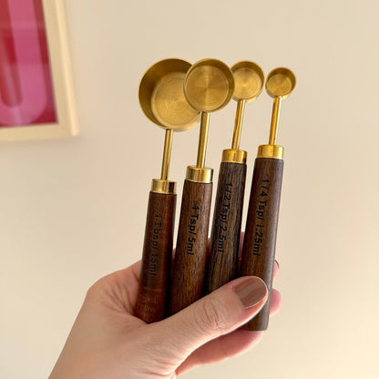 Rustikt Træ Målebestsik Sæt – Målebægre & Måleskeer til Præcis Madlavning Measuring Tools Tech Butik