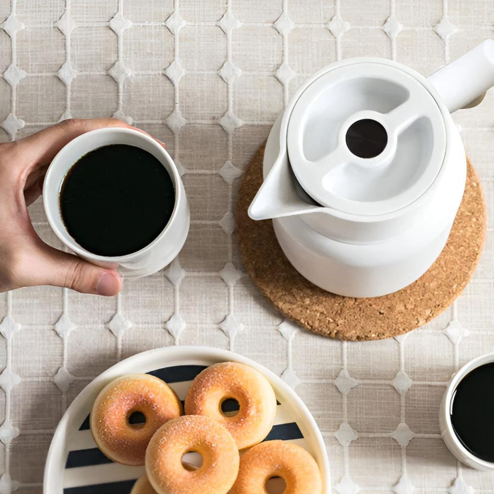 Kedel med Træhåndtag – Elegant & Dobbeltvægs-Isoleret Design Karaffer Tech Butik