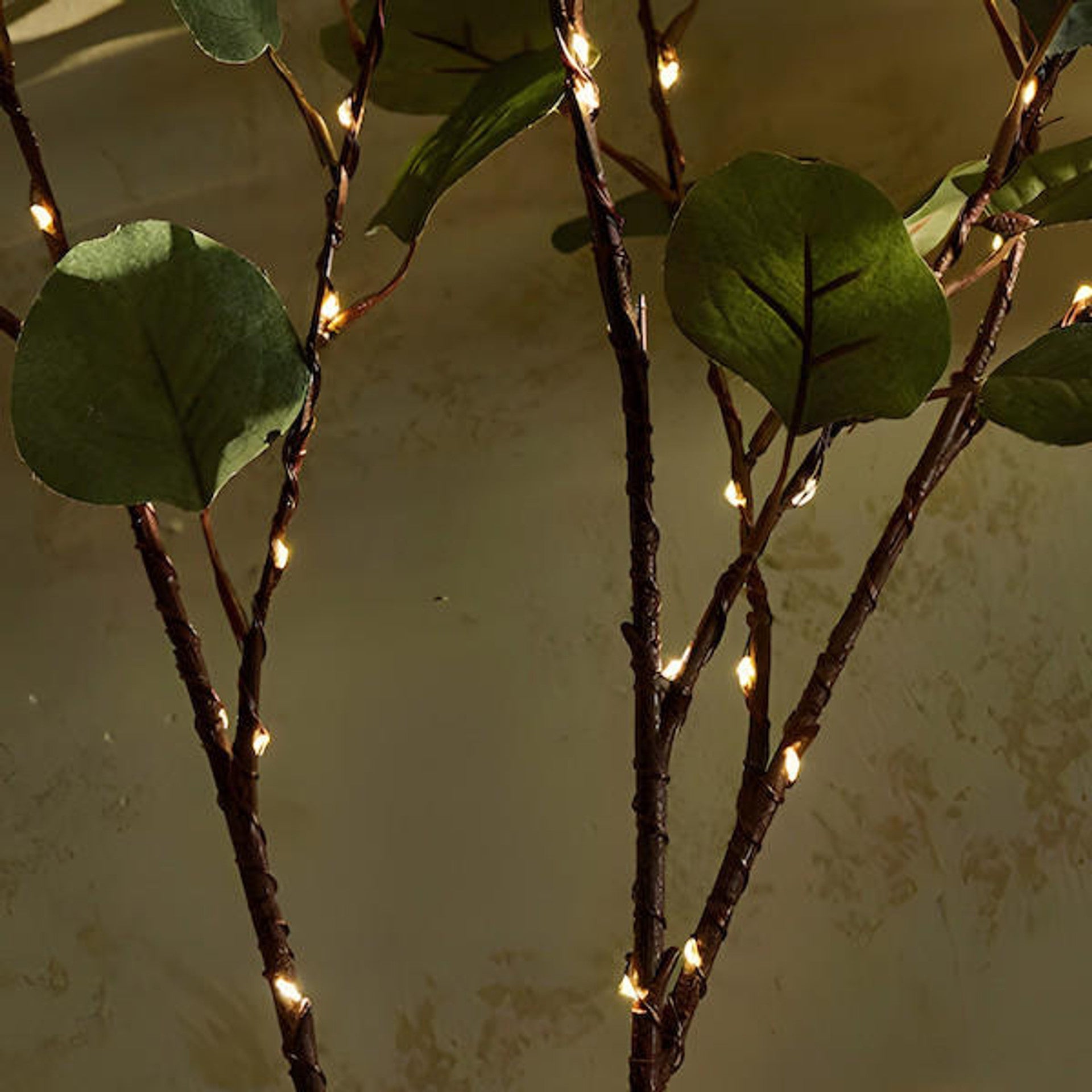 Eventyrlig Olivengren med Lys til Magisk Hjemmeindretning Bordlampe Tech Butik