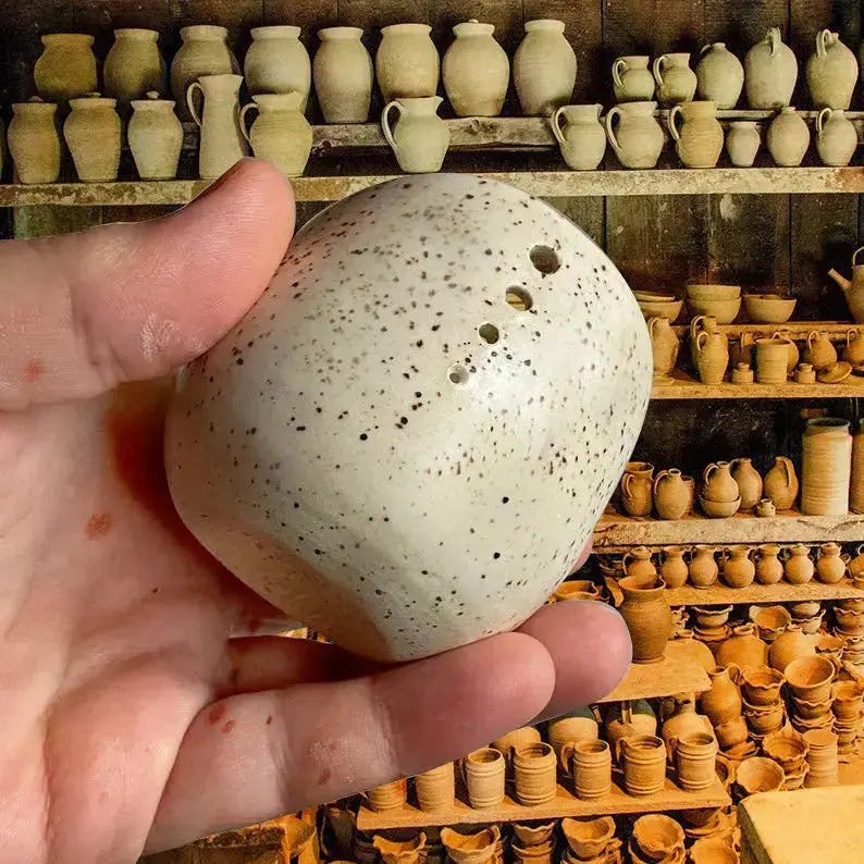 Keramisk Urte Skraber – Funktionel Kunst til Dit Køkken Tech Butik