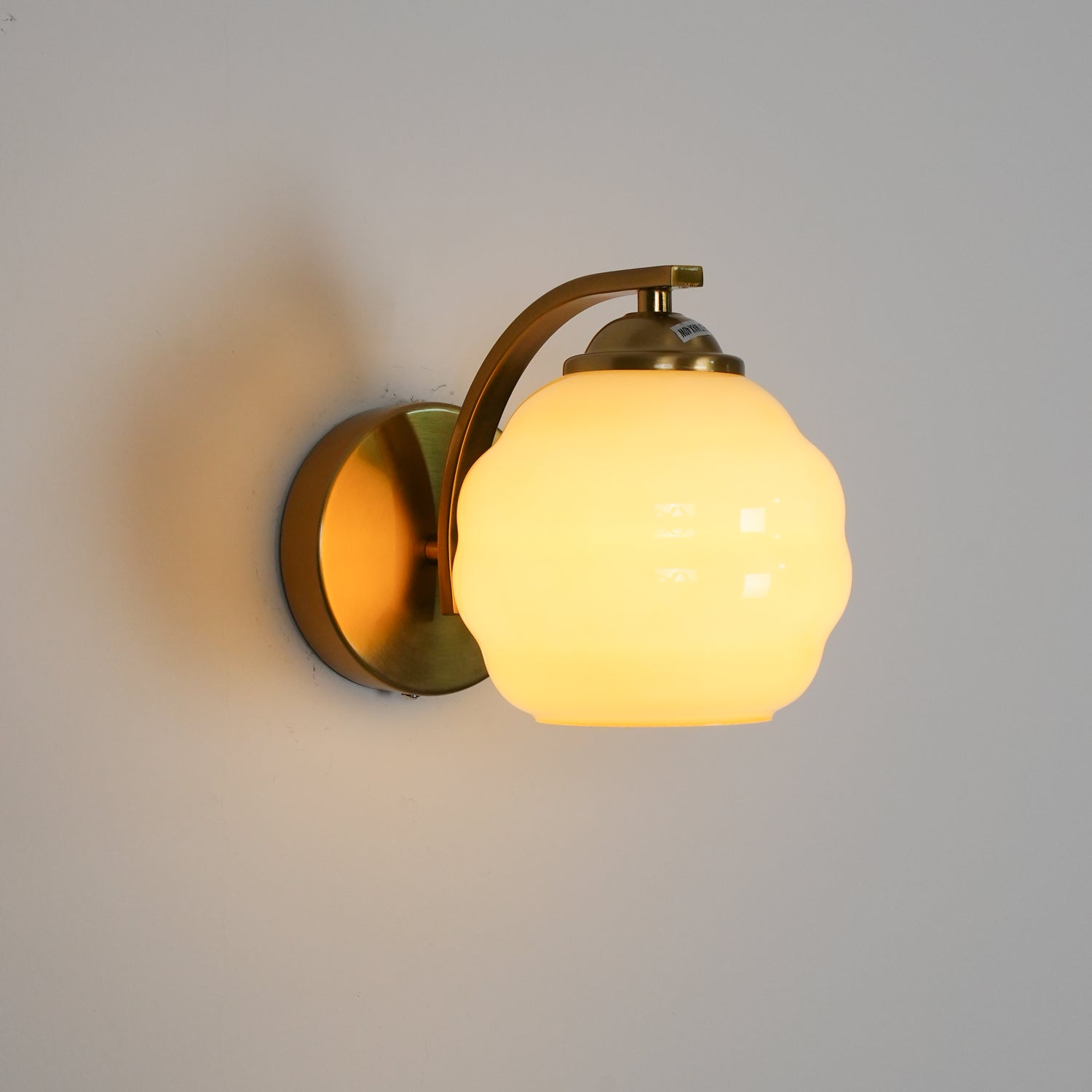 Klassisk Vintage Væglampe med Buet Glas Væglamper Tech Butik