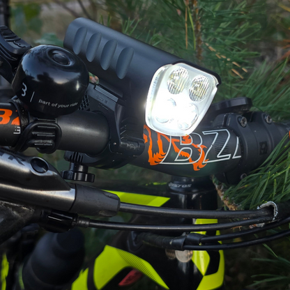 LED Cykellygte – 1600 Lumen, USB-C Genopladelig, Sort Cykellygter Tech Butik