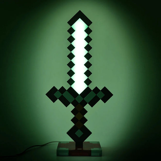 Diamantsværd Lygte – LED-lampe til gamere & Minecraft-fans Lamper Tech Butik