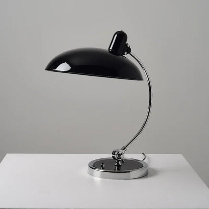 Minimalistisk Bordlampe i Metal – Elegant LED Belysning til Stue og Soveværelse Bordlamper Tech Butik Sort
