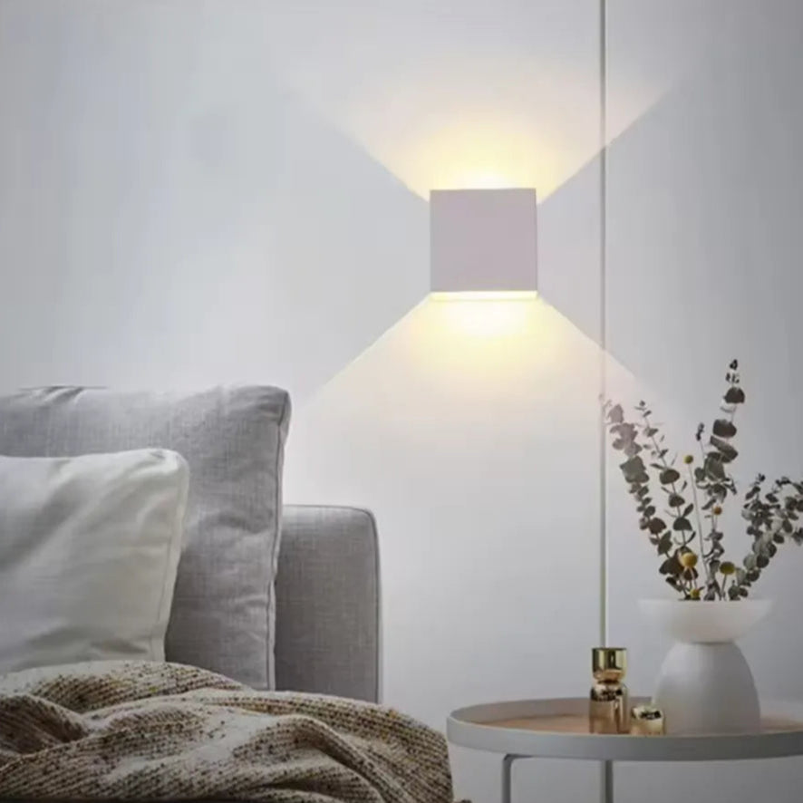 Minimalistisk Væglampe i Aluminium – Justerbart Lys til Moderne Rum Væglampe Tech Butik Mat hvid Varmt lys (2700K-3500K)