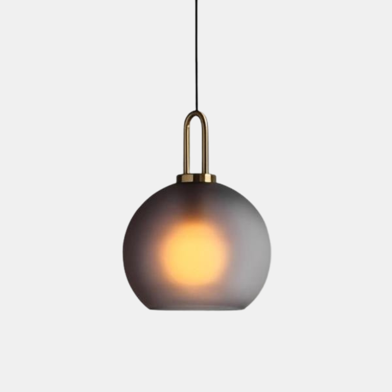 Moderne Glaspendellamper med Elegant Messingfod Pendellampe Tech Butik Globus Frosted Mellem Globus (25.4 cm x 34 cm)